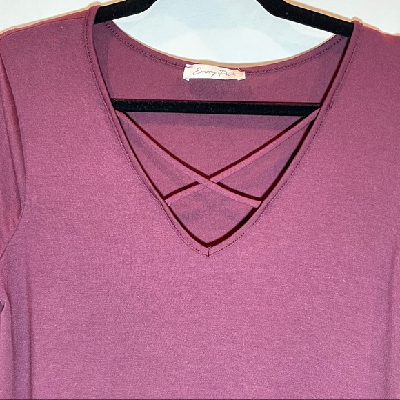 Emory Park NWT Stitch Fix Purple Top Medium Soft - Picture 5 of 6